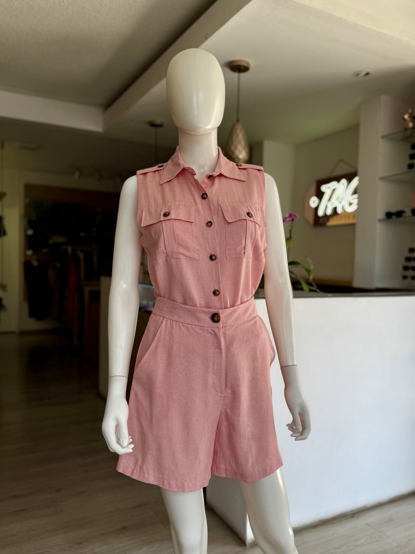 Short Rosa