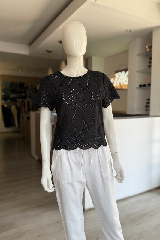 Blusa Bordada Negra