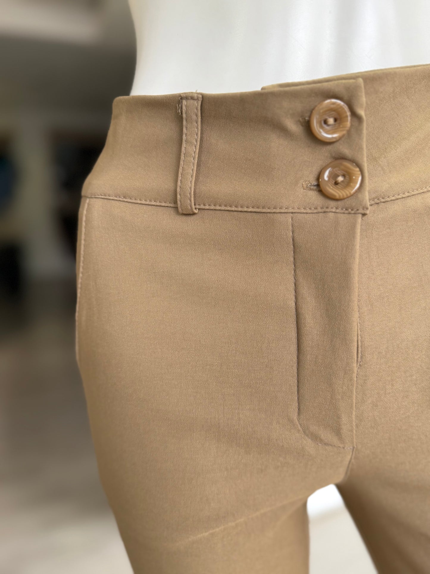 Pantalón Beige